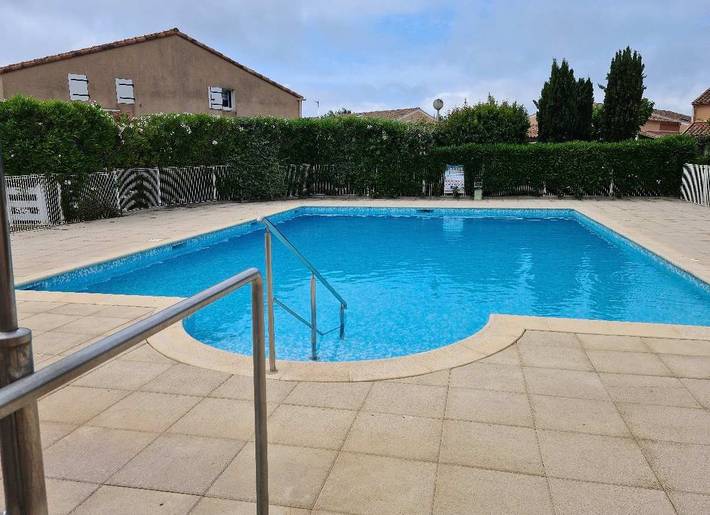 Location de vacances pour 4 personnes, avec jardin et piscine à Vendres - 2