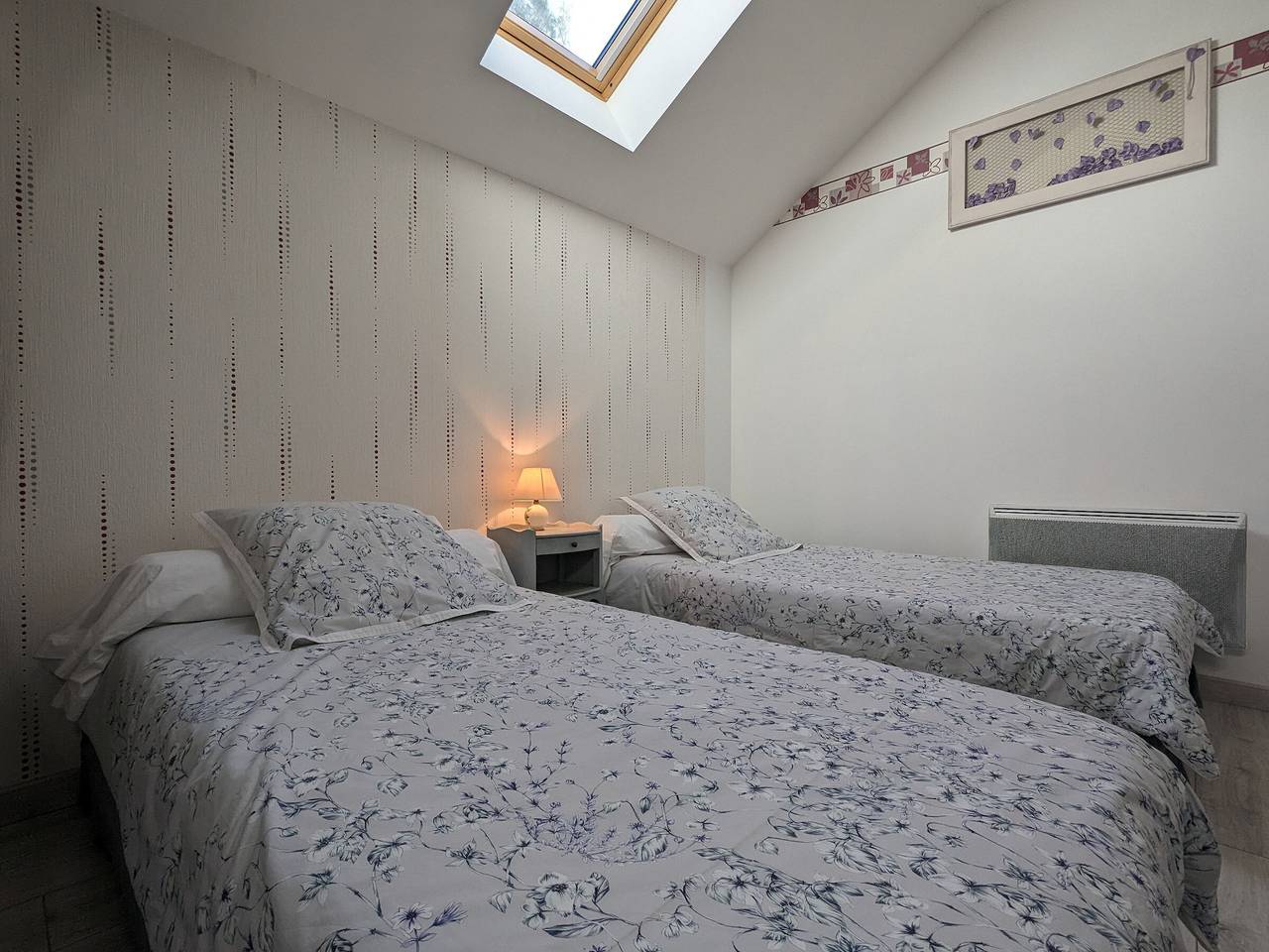 Charming Stone House with Terrace, Children's Amenities, and Nearby Nautical Activities in Pérassay, La Châtre region