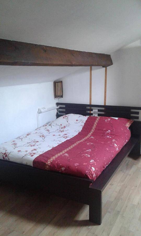 Gîte pour 4 personnes, avec vue et jardin, animaux acceptés à Exideuil