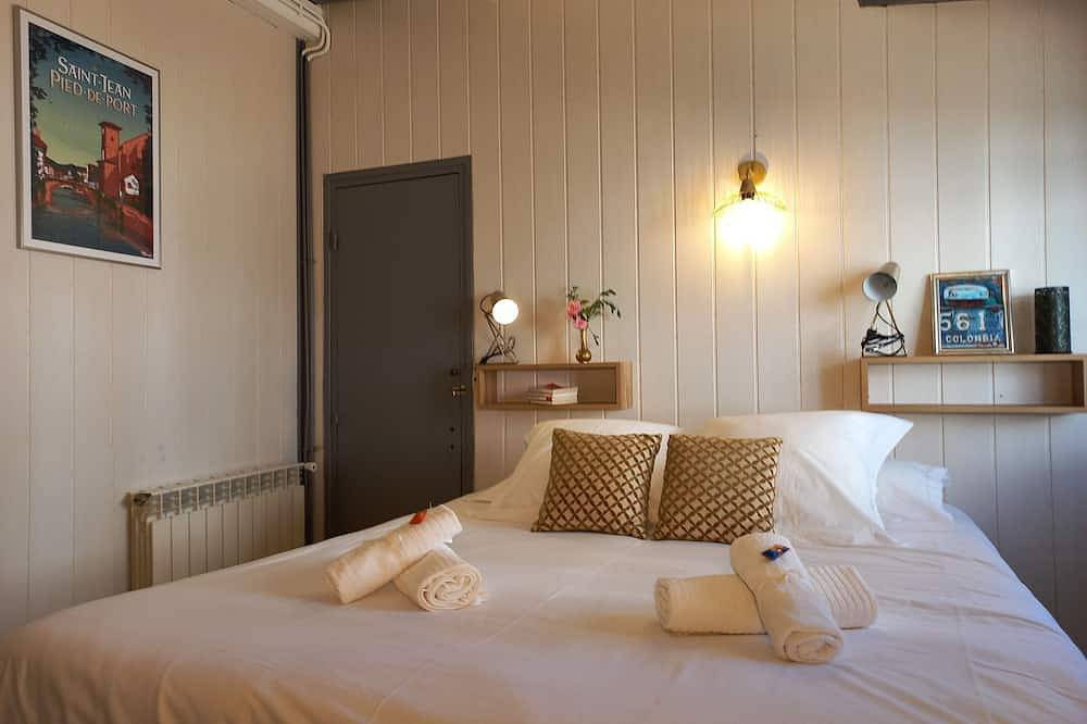 Entire apartment, T2 + terrace - Meublé de tourisme 3*** - Côte Basque Mer et Montagne in Saint-Pée-sur-Nivelle, Bayonne region