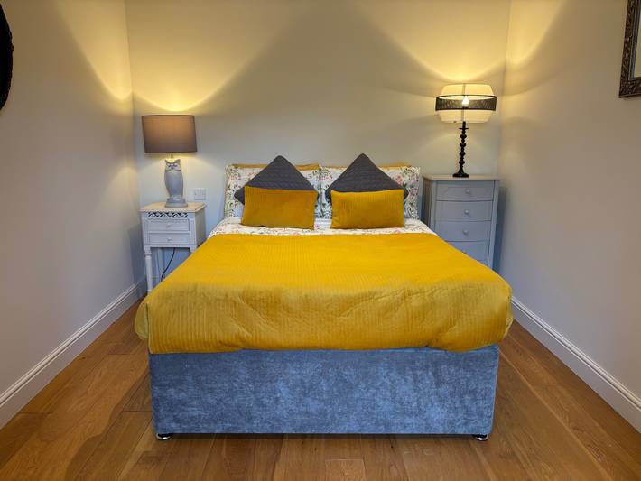 Vacation rental for 2 people, with yard and terrace, kid friendly in Braintree