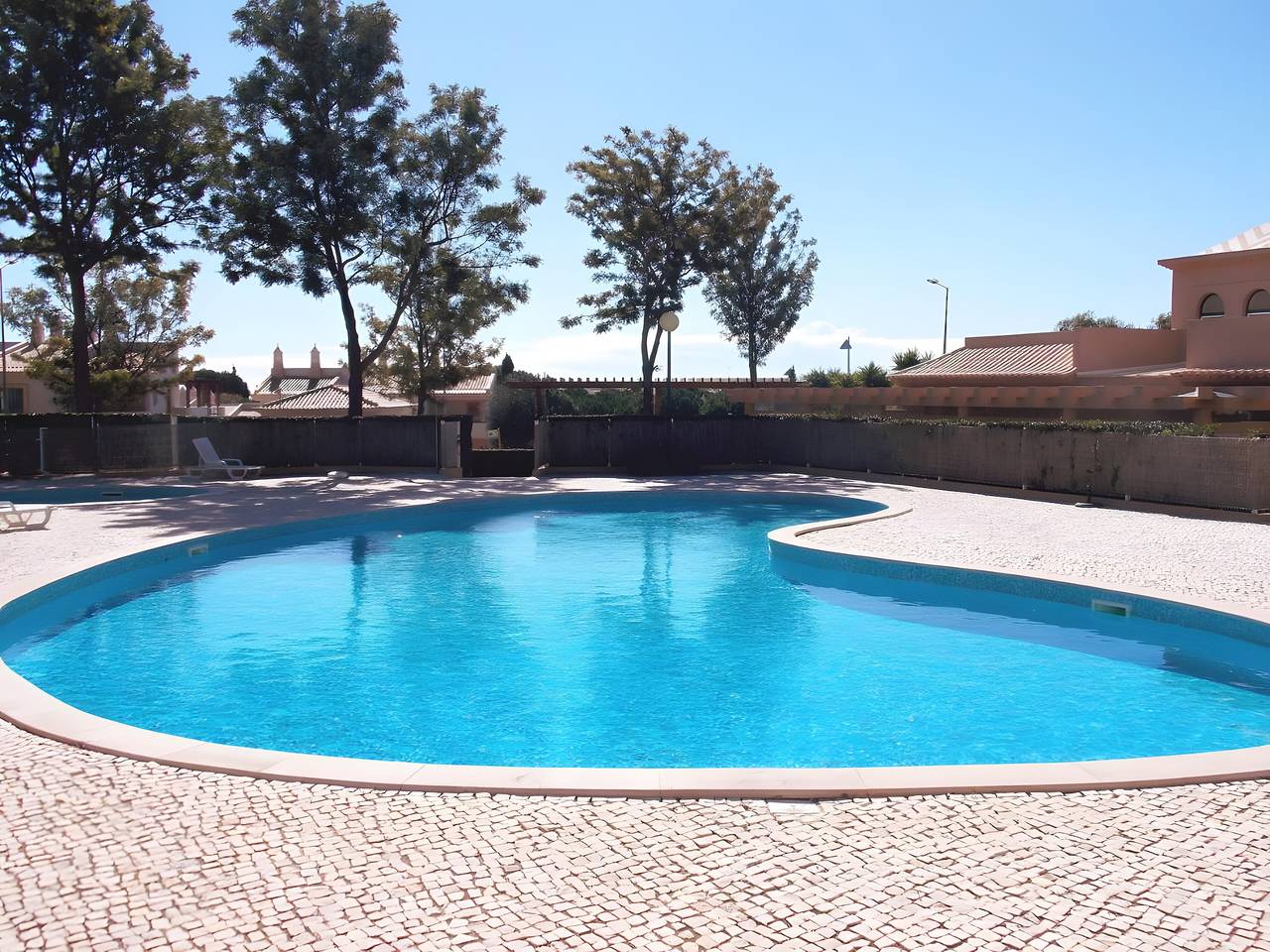 Vakantiehuis 'Charming Albufeira' met Gedeeld Zwembad, Wifi en Airconditioning in Albufeira, Faro District