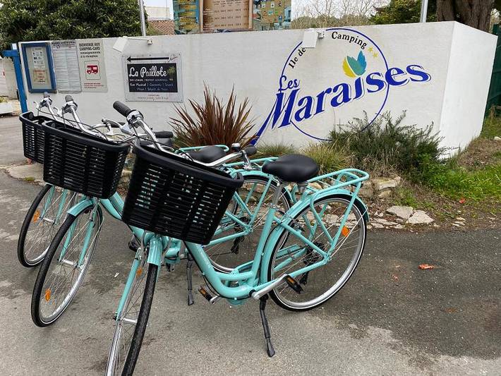 Tente pour 5 personnes, avec bassin pour enfant en Nouvelle-Aquitaine - 4