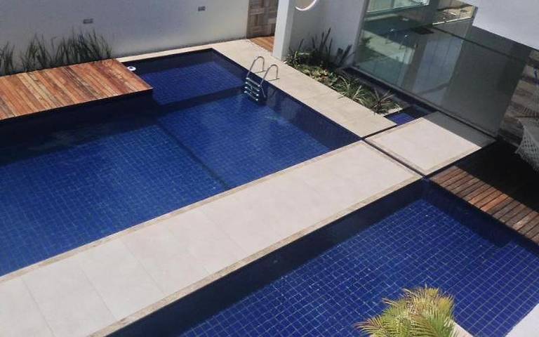 Casas e apartamentos de temporada para 15 pessoas, com piscina infantil e jacuzzi e ainda jardim and piscina em Paripueira