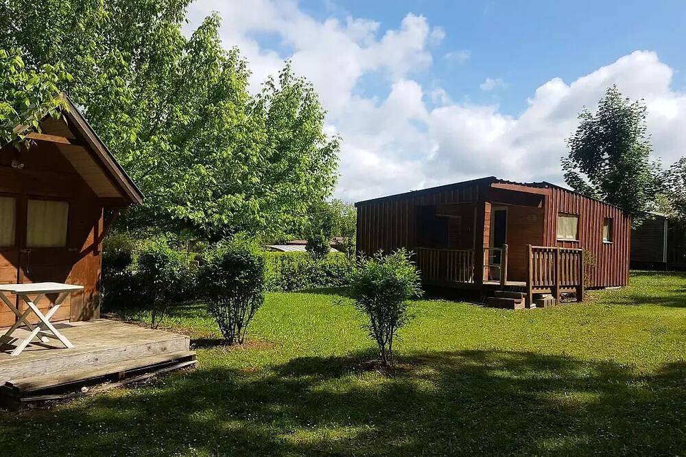 Mobil home Spacieux - 4 Pers - Climatisé 4 Ã  6 personnes - 4 pers. inclus dans le tarif in Le Buisson-de-Cadouin, Périgord Noir