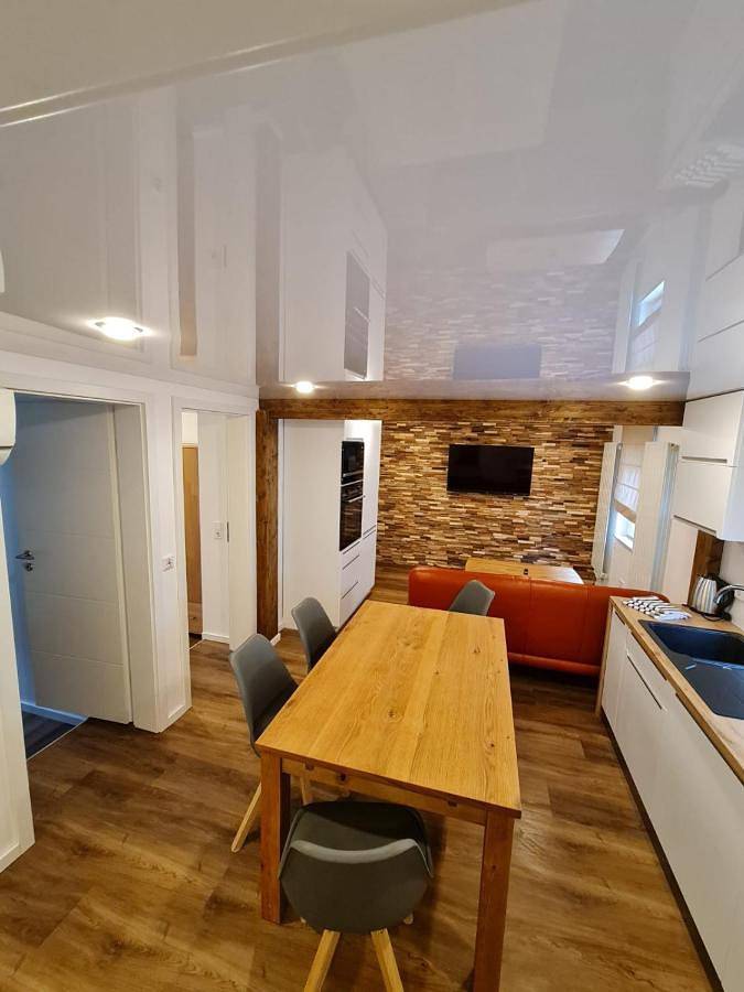 Ganze Wohnung, Three-Bedroom Apartment in Rödermark, Landkreis Offenbach