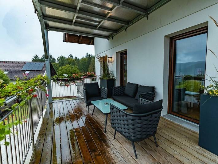Ferienhaus für 5 Personen, mit Balkon/Terrasse und Balkon sowie Seeblick in Schiefling am See