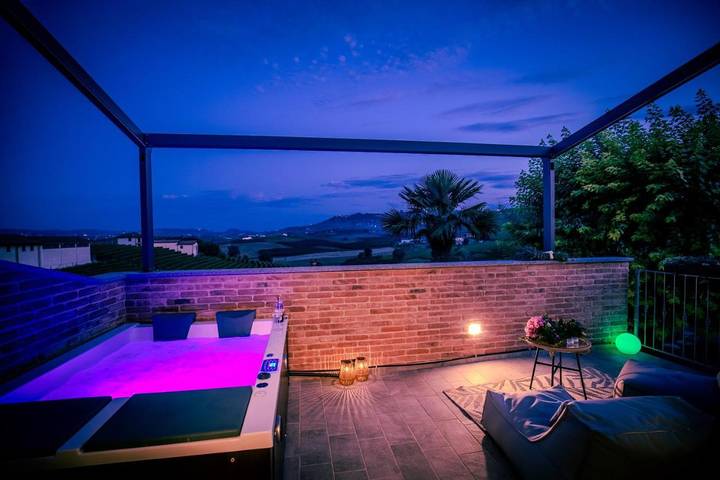 Maison d’hôte pour 2 personnes, avec Balcon et Terrasse ainsi que Jacuzzi et Jardin dans Piémont - 4