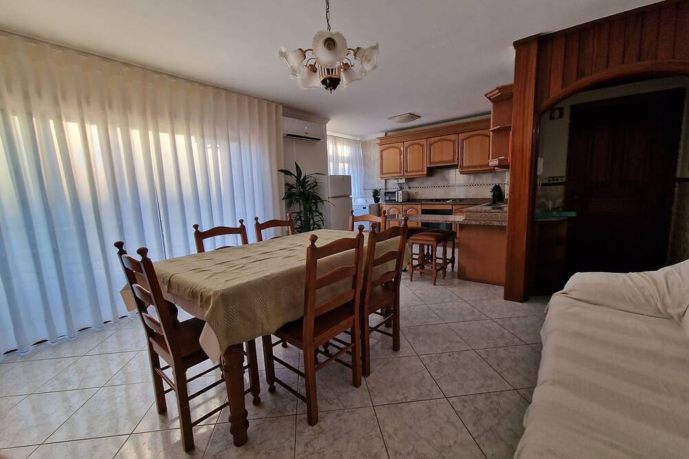 Apartamento inteiro, \"Apartamento à beira-mar - Praia do Furadouro com Wi-Fi\" in Furadouro, Ovar