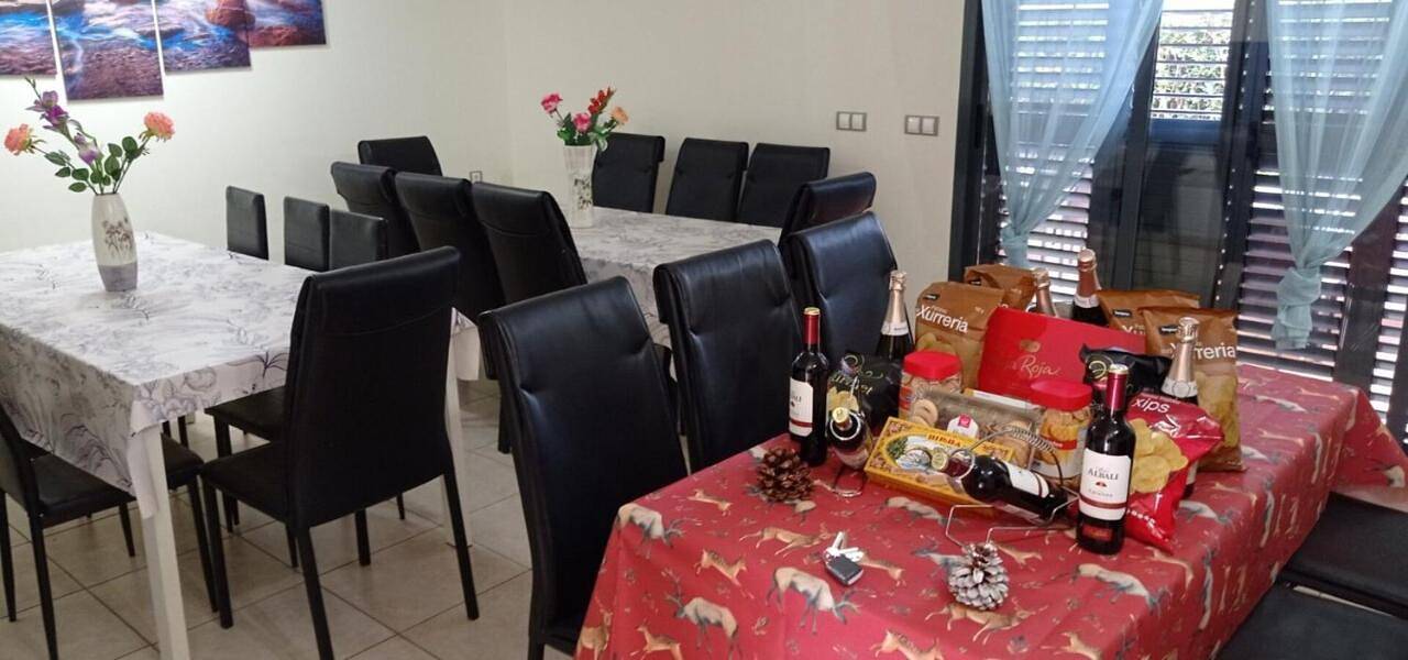 Fabuloso alojamiento compuesto por 4 chalets adosados de lujo en Panorámica Golf para 28 personas piscina con Circuito Spa in Panoramica Golf (Vinaros), San Jorge