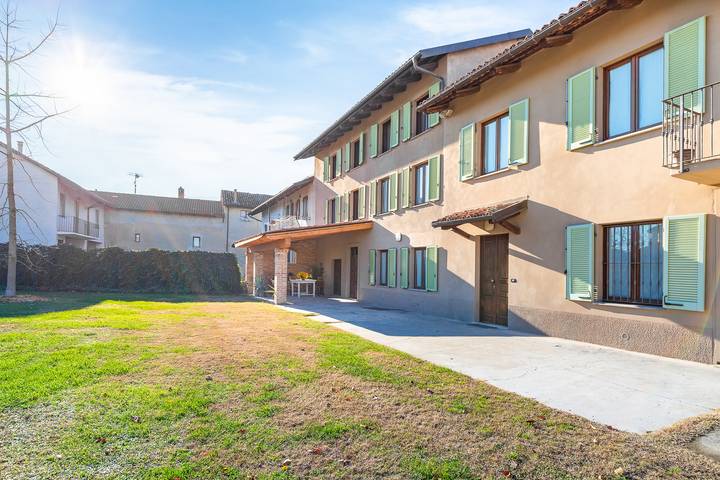 Cascina Abbona in Govone, Langhe
