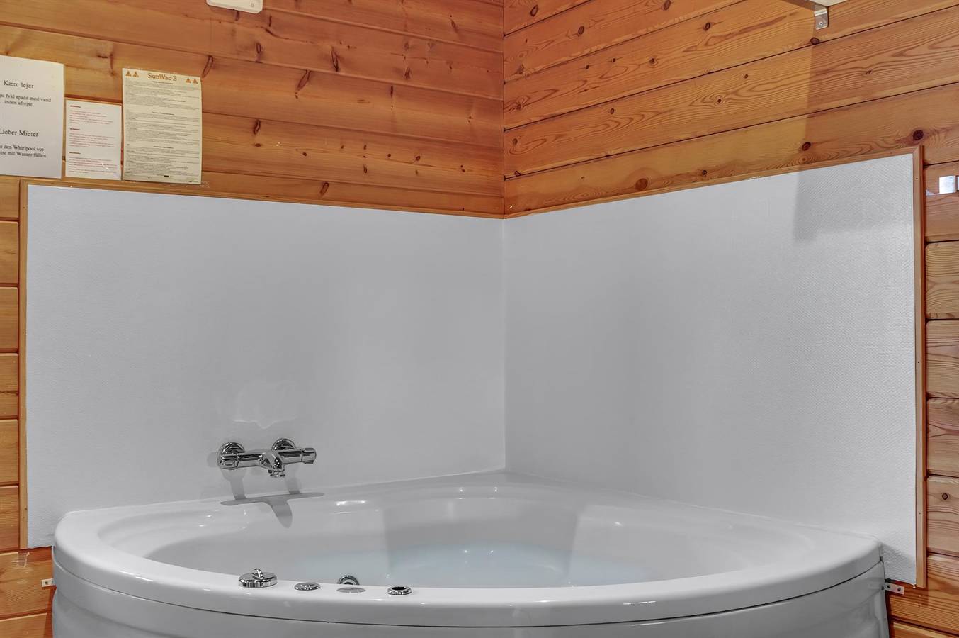 Amazing home in Rønde w/ Sauna, Wifi and 4 Bedrooms in Følle Strand, Süddjursland