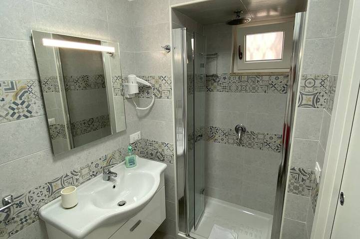 Promotion \"Touristhouse Monopoli 10\" Room1 Triple With En Suite Bathroom in Monopoli, Region de Bari