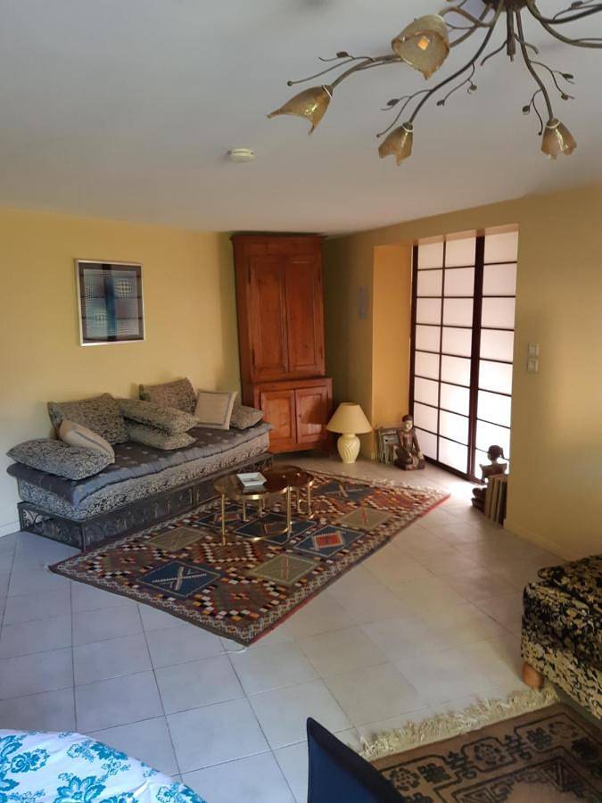 Location de vacances pour 3 personnes, avec jardin et vue, animaux acceptés à Saint-Priest - 2