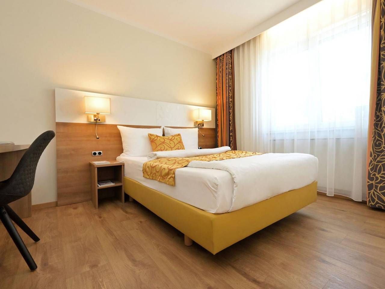Hotel & Living Am Wartturm - Standardzimmer - Size: S(mall) in Speyer, Rheinebene