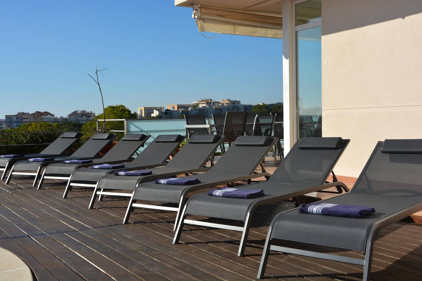 Villa Med Impresionantes Vistas al Mar a 1 Km de las Playas de Sitges y 5 minutos del Puerto de Aiguadolç in Sitges, Garraf