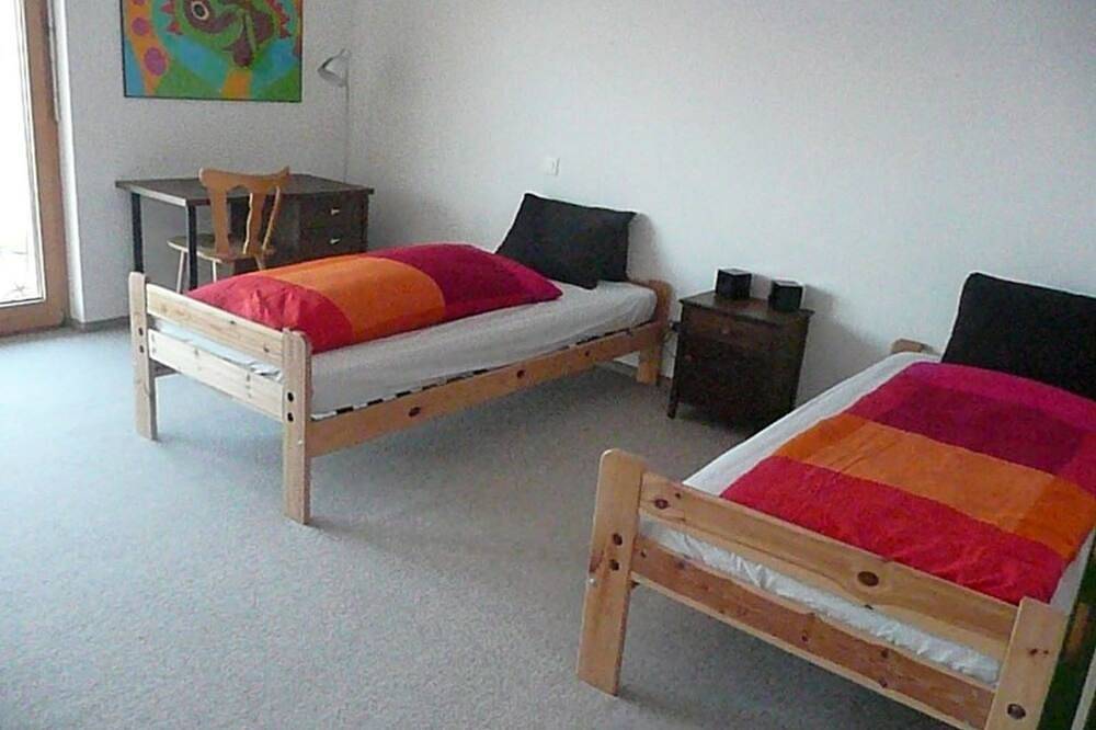 Ganze Wohnung, Principala 5 Zeller, Andiast, (Andiast), 59001B in Andiast, Alpenarena