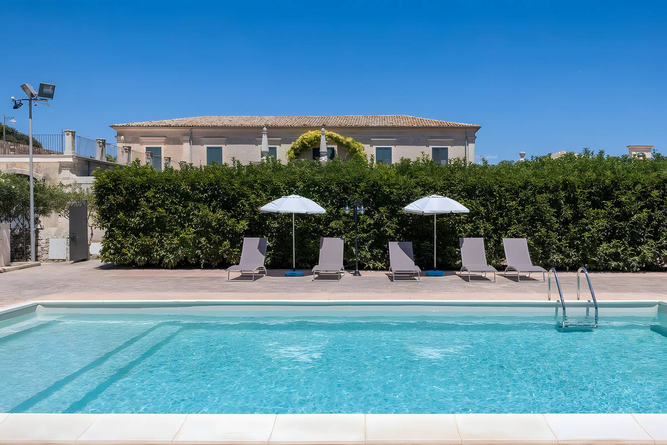 Entire apartment, Villa Aguglie - Suite Rosa in Modica, Ragusa Province