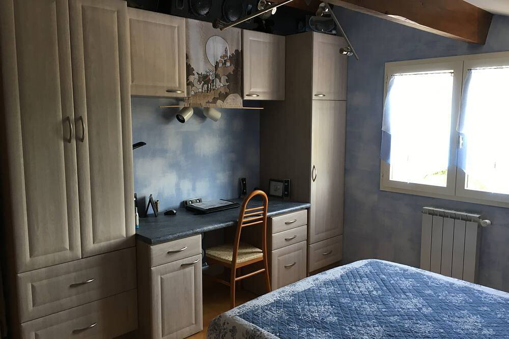 La Bastide des Coutilles in Cabrières-d'Avignon, Parc naturel régional du Luberon