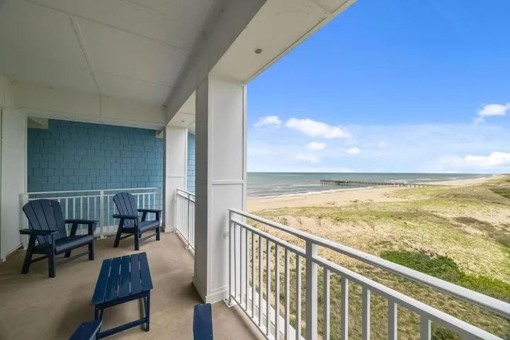 Ferienhaus für 8 Personen, mit Pool und Balkon - 1
