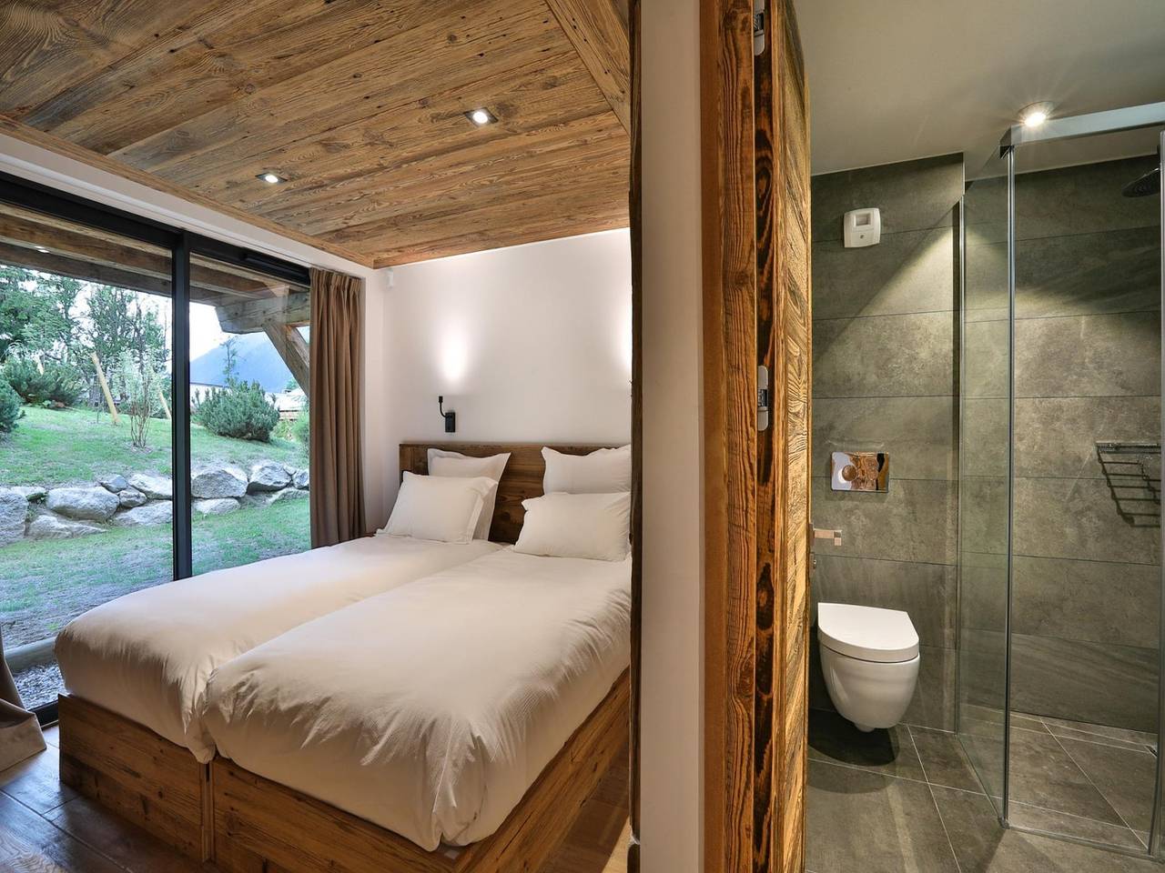 Luxury Chalet with daily pastries & housekeeping in Brevent-Flegere, Chamonix