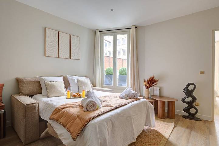 Entire apartment, Tbs 71 - Luxurious apartment near La Défense in Puteaux, Hauts-de-Seine