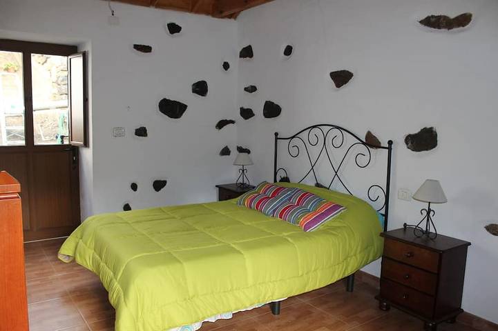 Maison de couple idéale avec de belles vues sur la ville, excellente pour les promeneurs. in Vallehermoso, La Gomera