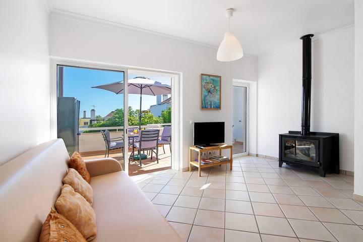 Apartamento entero, Apartamento 'T1 2D Apt. Flor de Sal' con Terraza Privada, Wi-Fi y Aire Acondicionado in Santa Luzia (Tavira), Ria Formosa
