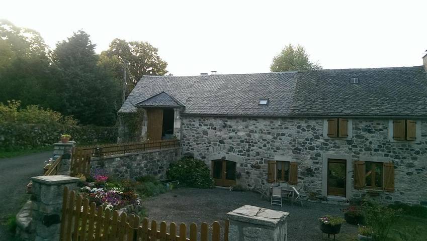 Location de vacances pour 5 personnes, avec jardin et vue à Menet - 2