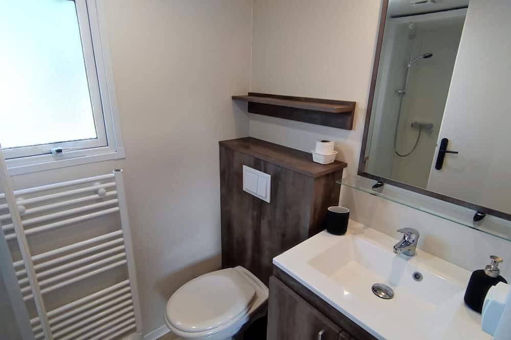 Mobil-Home dans domaine sécurisé - pieds dans l’eau in Guilvinec, Région de Quimper