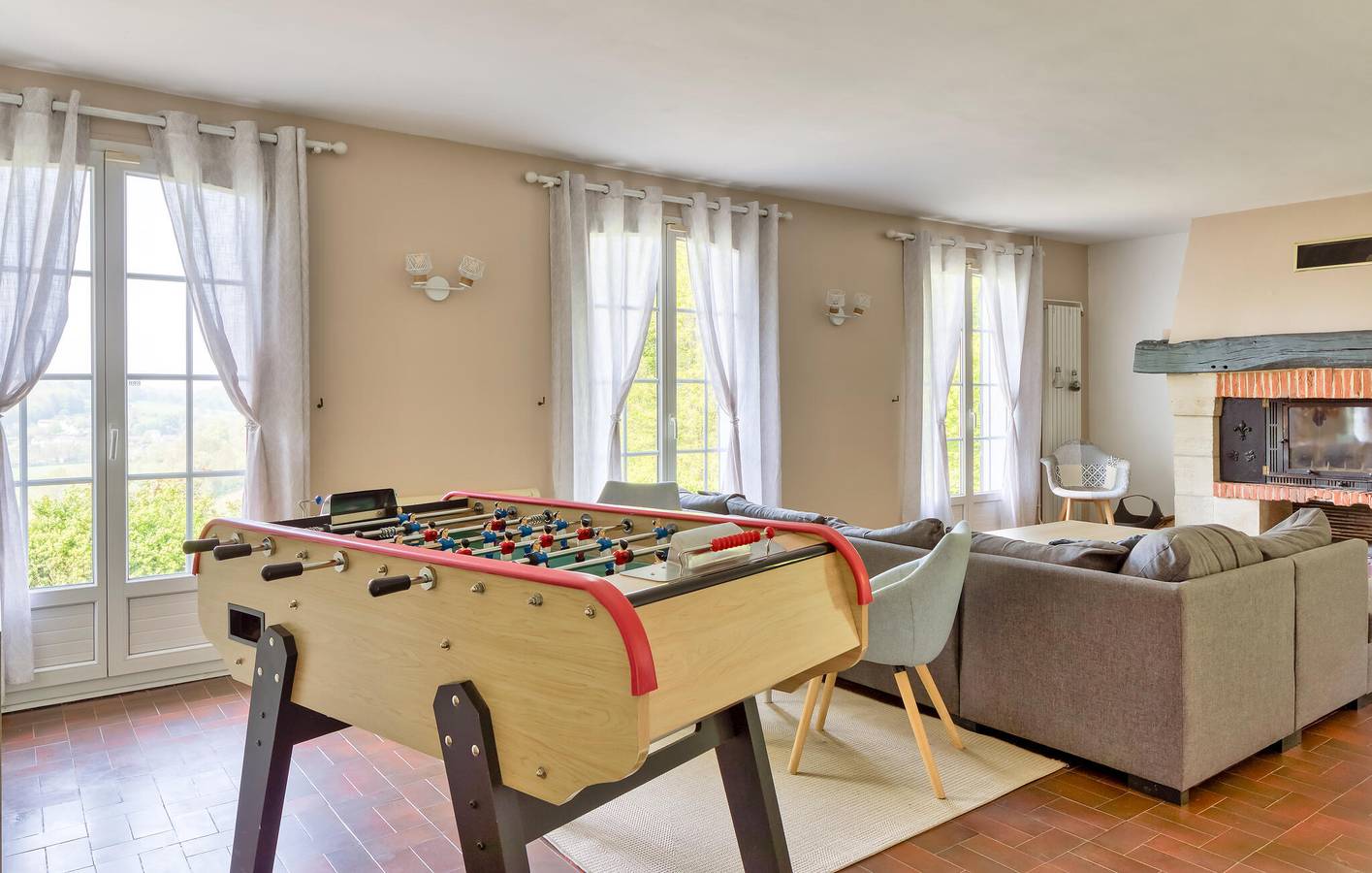 Holiday home for 10 people with terrace in Catenay, Rouen region