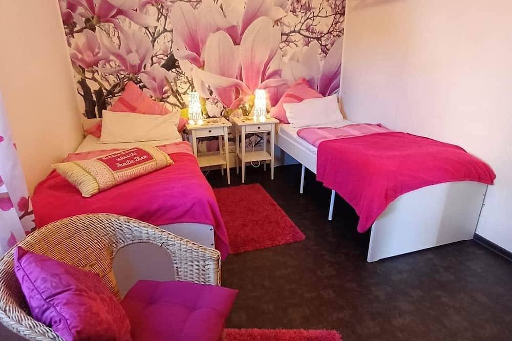 Ganze Wohnung, Ferienwohnung Dhom \"Rote Rebe\" - Ferienwohnung Dhom in Bad Kreuznach, Landkreis Bad Kreuznach