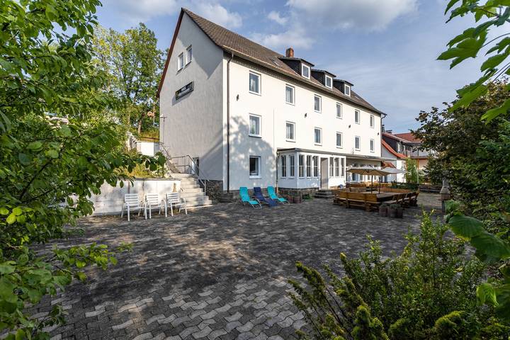 Ferienwohnung für 18 Personen, mit Garten