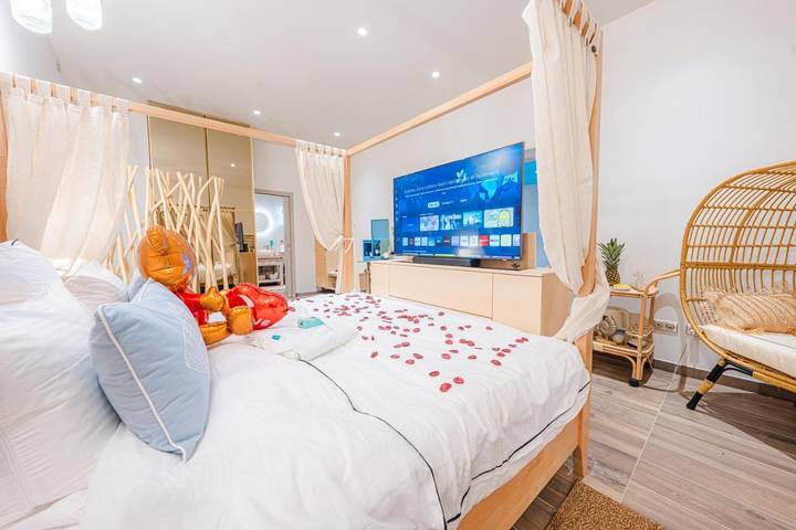 Gîte pour 2 personnes, avec sauna et jacuzzi ainsi que piscine et jardin à Mouroux - 3