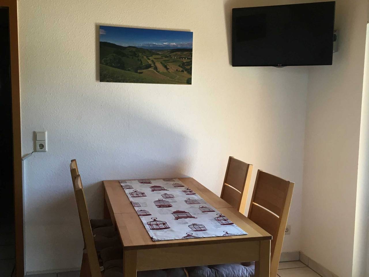 Ganze Ferienwohnung, Ferienhaus Irene - Ferienwohnung Typ 2, 50qm, nach Absprache 2 Schlafräume in Oberrotweil, Vogtsburg im Kaiserstuhl