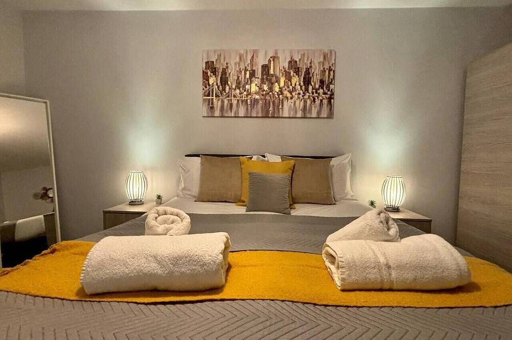 Eskdale Townhouse 4Br, Eskdale Townhouse - Cosy and Elegant 4Br in Crawley, West Sussex