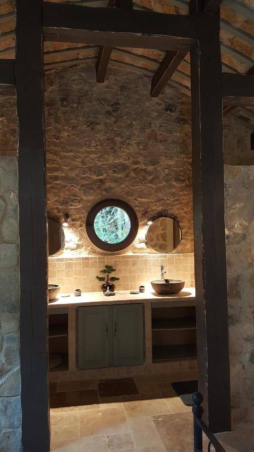 Villa pour 15 personnes, avec jardin ainsi que vue et piscine, animaux acceptés à Fayence - 3