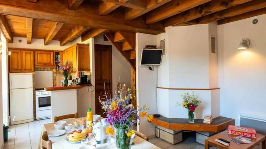 Gîte pour 6 personnes, avec balcon à Les Bondons