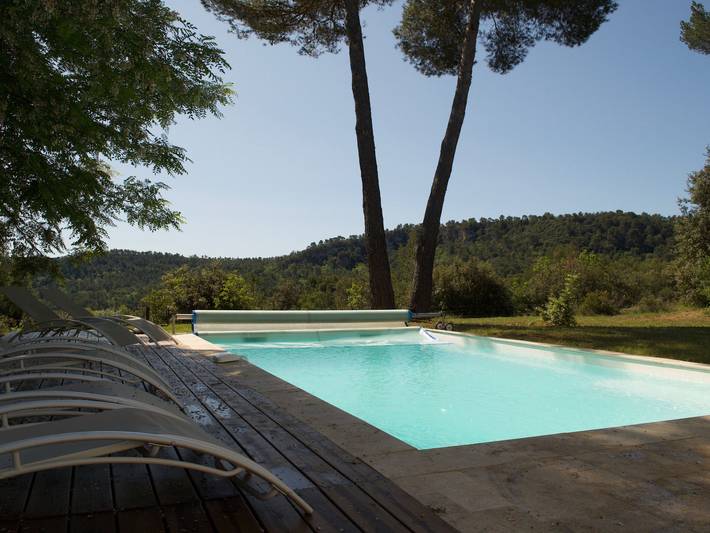 Location de vacances pour 9 personnes, avec Terrasse et Jardin à Sillans-la-Cascade