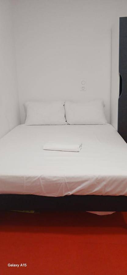 Gîte pour 2 personnes, avec vue et terrasse dans Stade Yves du Manoir