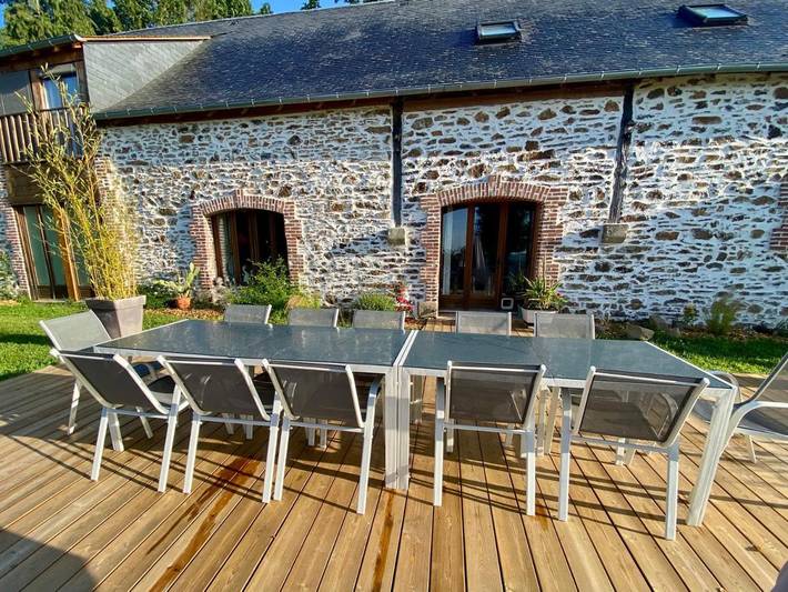 Chambre d’hôte pour 2 personnes, avec jardin et terrasse ainsi que vue et piscine en Corrèze - 2