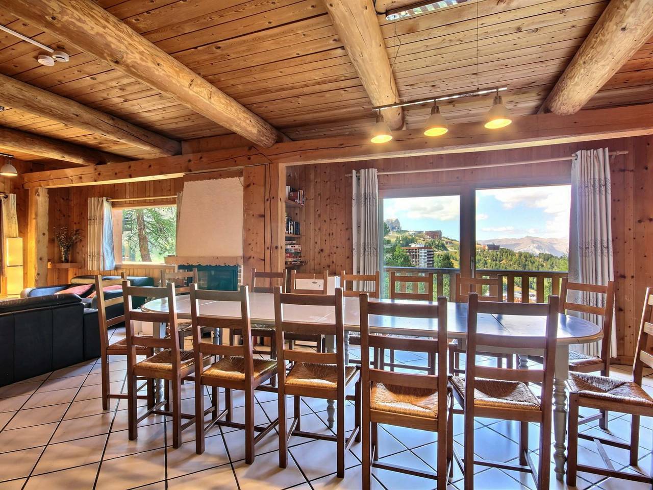 Chalet 15 personnes, proche des pistes, 7 chambres avec salles de bains in Plagne Villages, La Plagne-Tarentaise