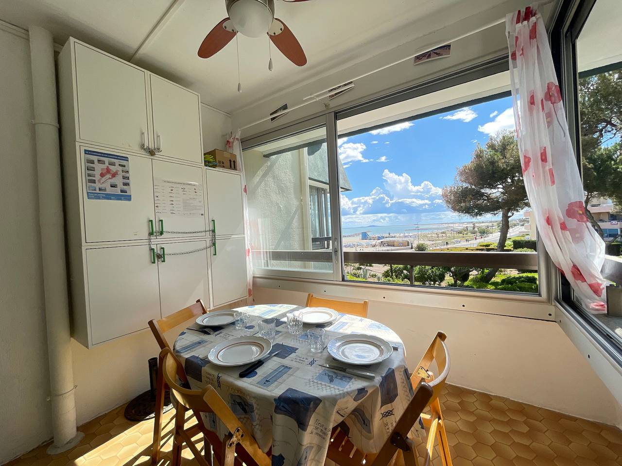 Ganze Wohnung, Studio 50m vom Strand entfernt mit Privatparkplatz, 4 Schlafplätze in Sète in Sete, Côte d'Améthyste