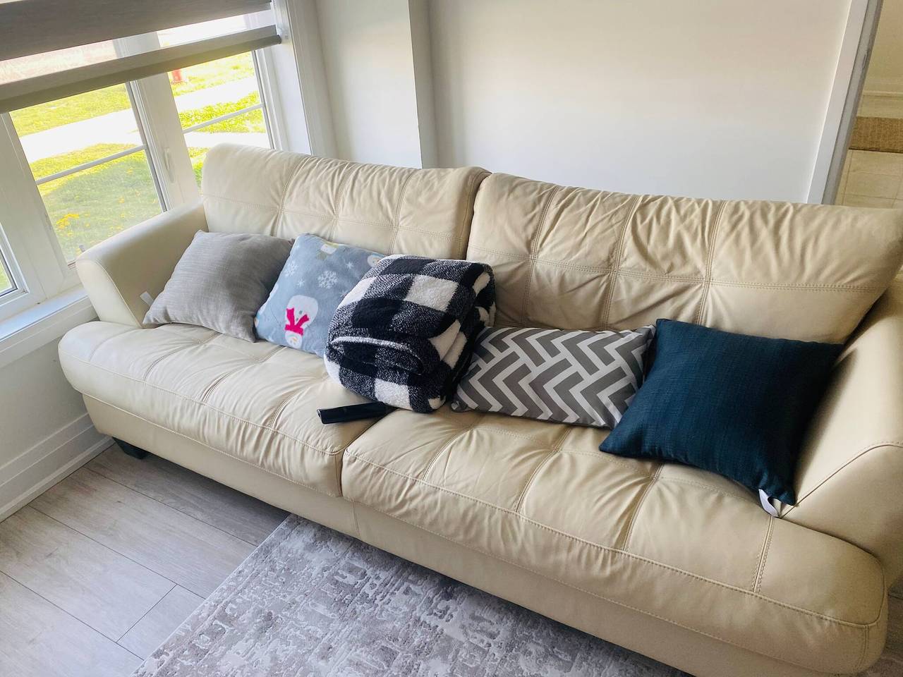 Entire apartment, At The Residence, Your comfort is our culture in Oakville, Lake Ontario (Canada)