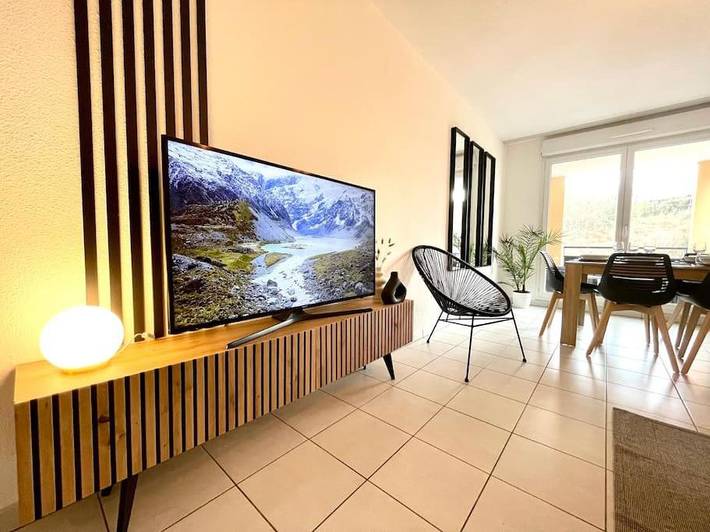 Gîte pour 6 personnes, avec terrasse à Bellegarde-sur-Valserine - 2