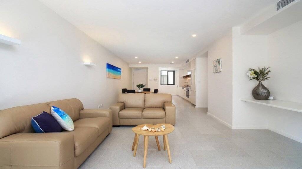 Ganze Wohnung, Moderne Wohnung, Flatwalk Zum Strand in Terrigal, New South Wales