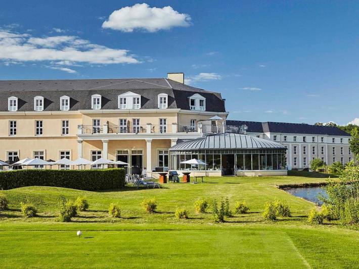Hôtel pour 4 personnes, avec jardin et piscine ainsi que vue et sauna