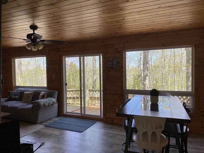 Holiday rental for 4 people, with balcony in Ontario