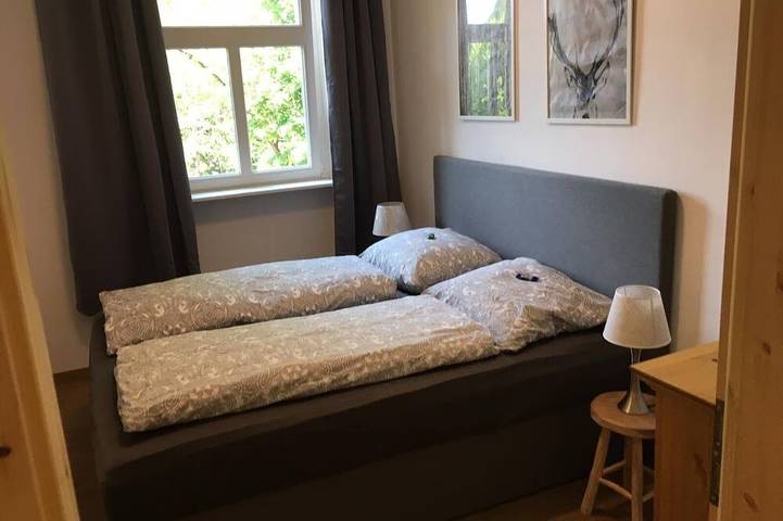 Ferienwohnung für 4 Personen, mit Garten und Sauna sowie Balkon in Loschwitz - 2