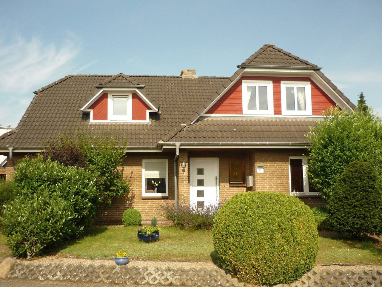 Ganze Ferienwohnung, Kiara: Fewo mit Terrasse, 2 Schlaf- und großem Wohnzimmer - Ferienwohnung Kiara in Handewitt, Grünes Binnenland